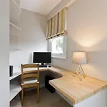 Modern Town House In Barnes, West London