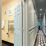 Stylish 2 Bedrooms Flat Sleeps 6 & Garden London Zone 2 Cls Central