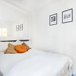 Executive Knightsbridge Apartment