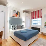 Stay At Piccadilly
