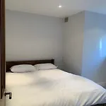 Cosy Spacious Master Room.