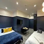 Luxury Studios In The City Centre
