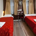 Marble Arch Inn