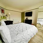 Rest Boutique Golders Green
