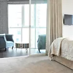Luxurious 1 Bedroom Apartment With Gym And Roof Terrace