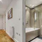 A Vibrant 2 Bed & 2 Bath In Old Street Zone 1
