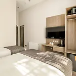 Reem Hotel