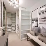 Boutique Designer Apartment With Balcony-2 Bedroom
