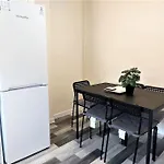 London Zone 2, Spacious 3 Bedroom House