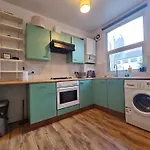 Apartment Close To City