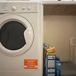 Spacious One-Bedroom Apartment In London