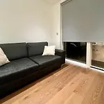 Spacious One-Bedroom Apartment In London