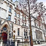 Excellent Entire Apartment Between St Pauls Cathedral And Covent Garden