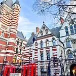 Excellent Entire Apartment Between St Pauls Cathedral And Covent Garden
