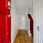 Comfortable New Refurbished Bedroom