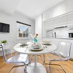 Stunning Hyde Park Apartments