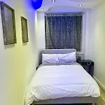 Bayswater Luxury Apartment