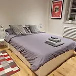 Muswell Hill Apartment Free Parking