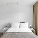 City Relay Belgravia Apartment 23