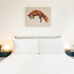 Bright London Bridge Apartment