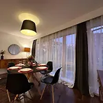 Modern 2 Bedroom Flat In Golders Green London