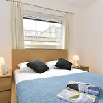 Beautiful 4-Bedroom Flat In London Bridge/Borough!