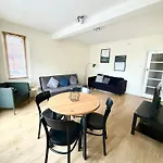 Spacious 2 Bed Flat Grade 2 Art Deco Building