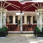 Glenlyn Hotel & Apartments