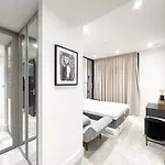 Luxury Property Close To Liverpool Street