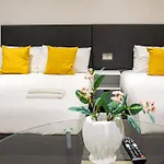 Imperial Court Suites