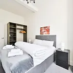 Farringdon Comfortable 2 Bed Apartments