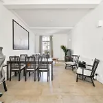 Farringdon Comfortable 2 Bed Apartments