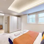 Chic & Elegant 4Bed Apt-10Min Walk To River Thames