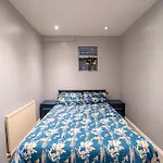 Two Bedroom Deluxe London Apartment