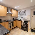 Two Bedroom Deluxe London Apartment