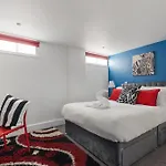 Bright & Cosy 2 Bedroom With Garden In Central London
