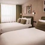 Central Park Hotel