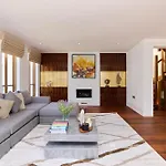 The Radnor Mews Residence - Stylish 3Bdr Mews House