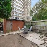 Fantastic Split-Level Flat Next To Battersea Park