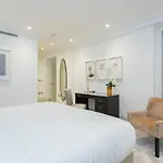 Luxury 2 Bedroom Flat Park Lane Pl2B