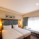 Doubletree By Hilton London Victoria