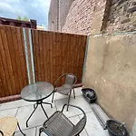 Bright And Spacious Entire One Bedroom Apartment With Living Room And Private Garden
