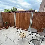 Bright And Spacious Entire One Bedroom Apartment With Living Room And Private Garden