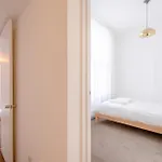 Stylish & Light Victorian 2Bd Flat - Holland Park