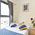 Beautiful 4-Bedroom Flat In London Bridge/Borough!