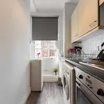 Central London Forset Court Studio