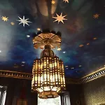 Pavilion Hotel