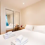Stunning Flat Overlooking The Thames