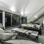 Chic Residency At Marble Arch
