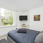 Bright Luxurious Flat in Little Venice